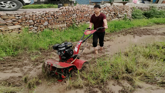 ガソリンミニ栽培機 農業管理で 15-35cm 幅の耕作に最適