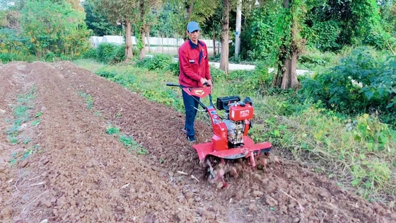 186F ディーゼルエンジン 四輪駆動 ミニ パワー ティラー 栽培機 農場の効率化